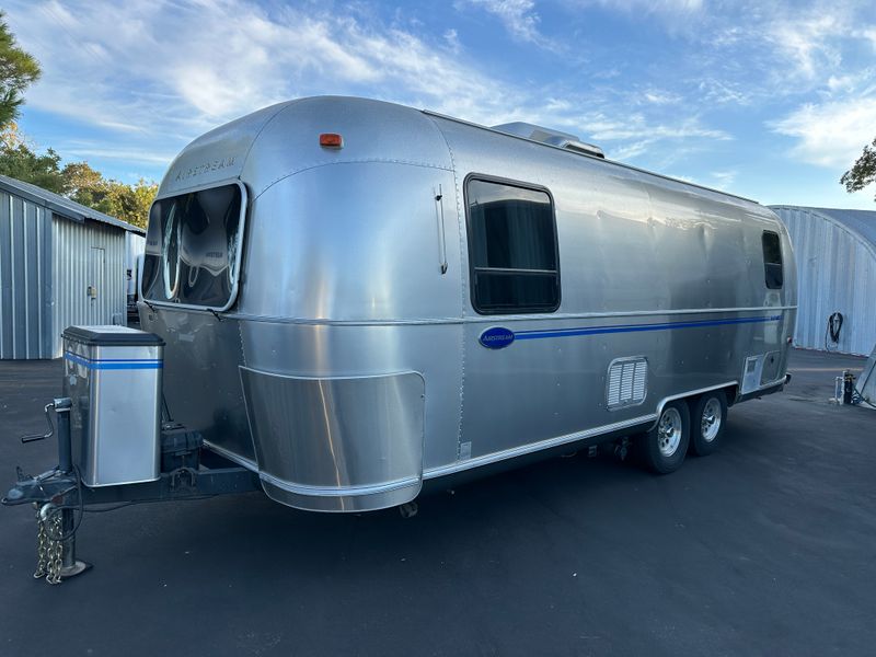 2000 Airstream Safari 25 rear twin. Immaculate condition!!