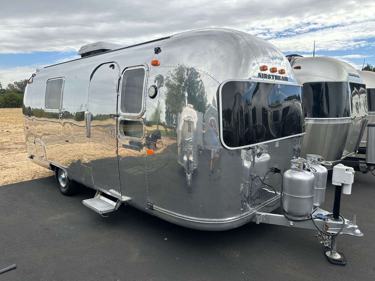 1969 Land Yacht Safari  23 Polished and tastefully updated
