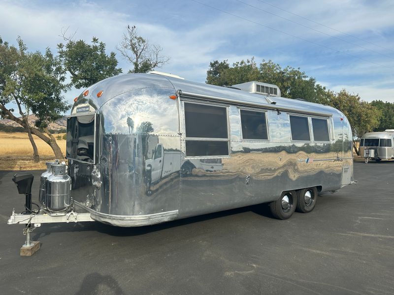 1965 Overlander 26 Nicely remodeled and polished !!