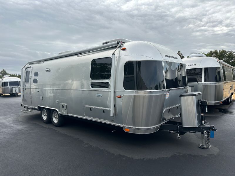 2023 Globetrotter 27FB Twin with solar and lithium