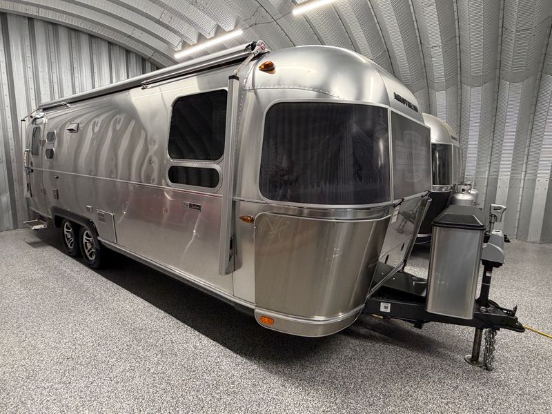 2016 Pendleton #35 of 100 ..Stored in Climate  controlled shop for past 9 + years