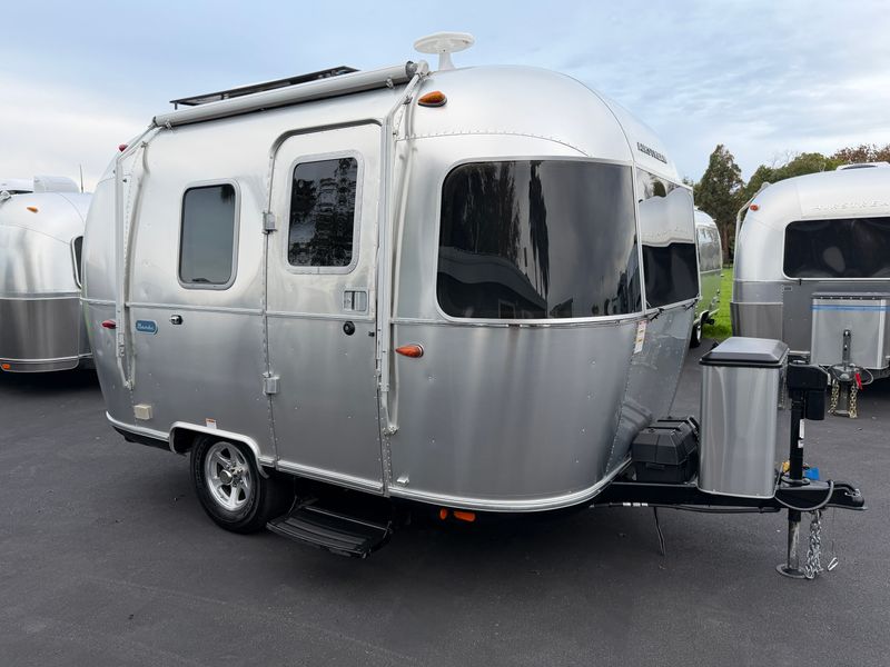 2021 Bambi 16RB with lithium batteries solar and more