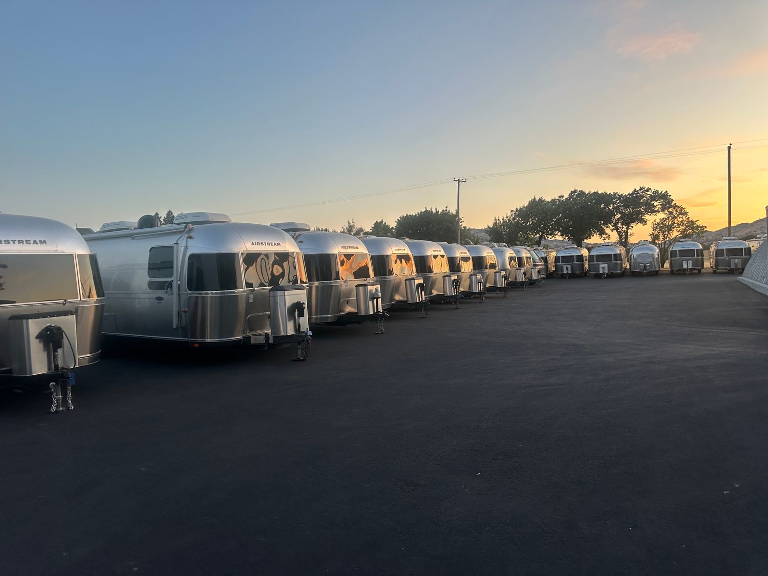 2024 Flying Cloud 30RB twins