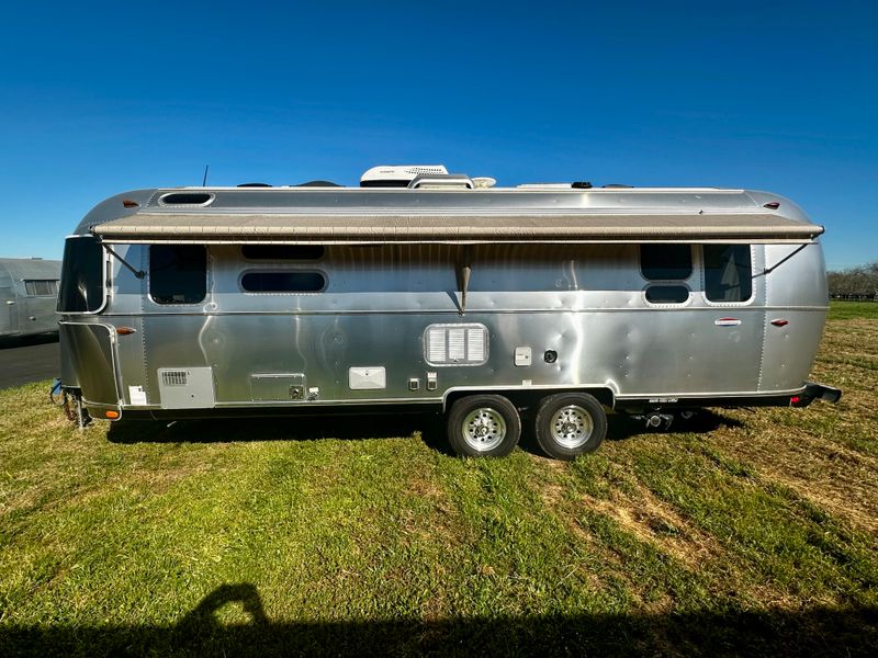 2018 Airstream International Serenity 28RBQ