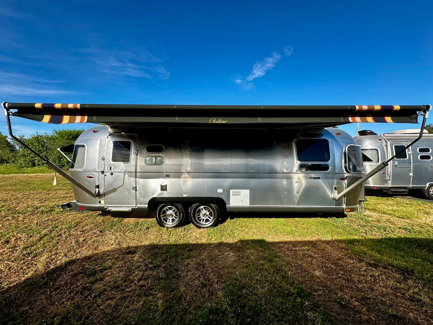 2016 Airstream Pendleton 27FBQ 2016 Airstream Pendleton 27FBQ