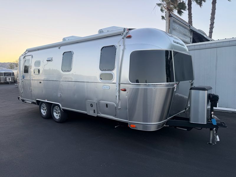 2008 International Signature 25FBQ