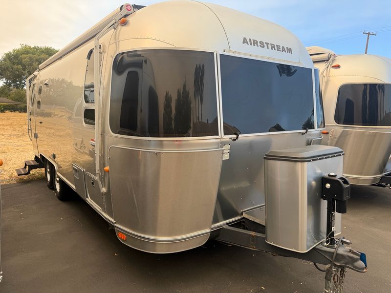 2008 International Signature 25FBQ