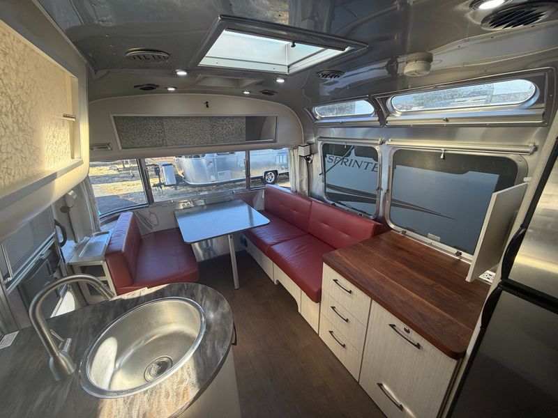 2018 International Serenity 25FBQ Custom