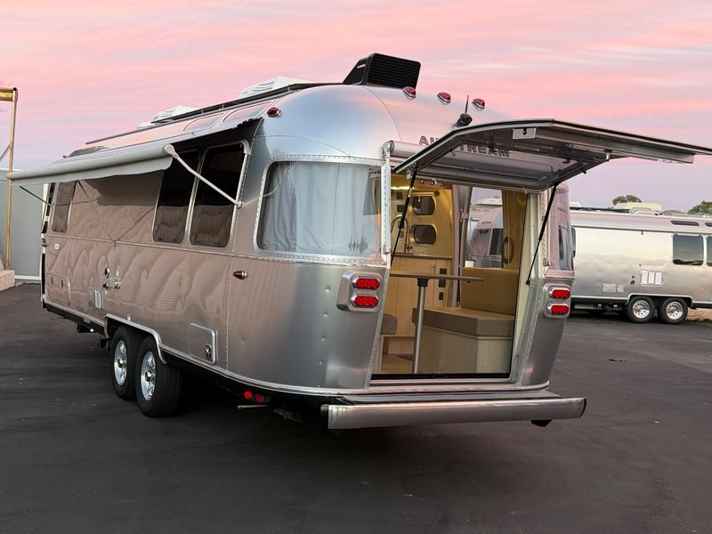 2023 Flying Cloud 27FBT With Hatchback