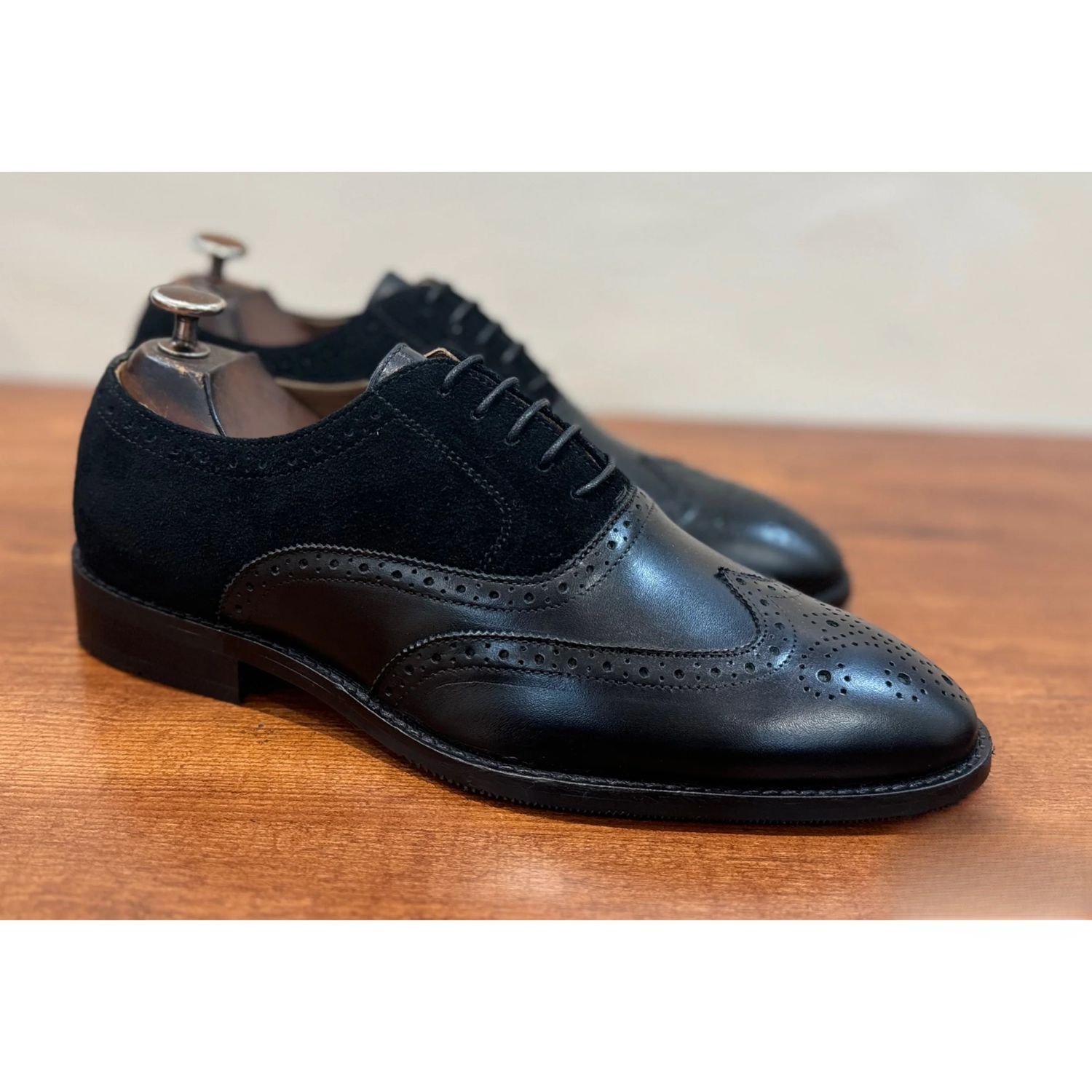 Men’s Oxford Shoes - 24 pair
