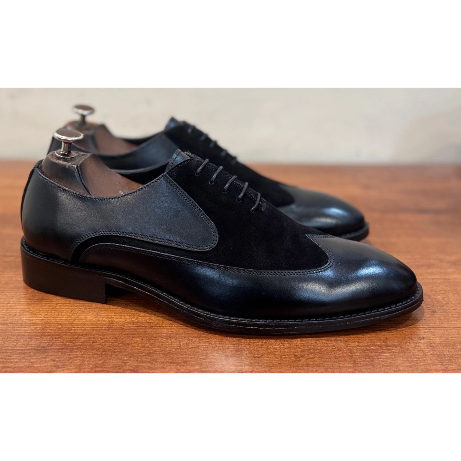 Men’s Oxford Shoes - 24 pair