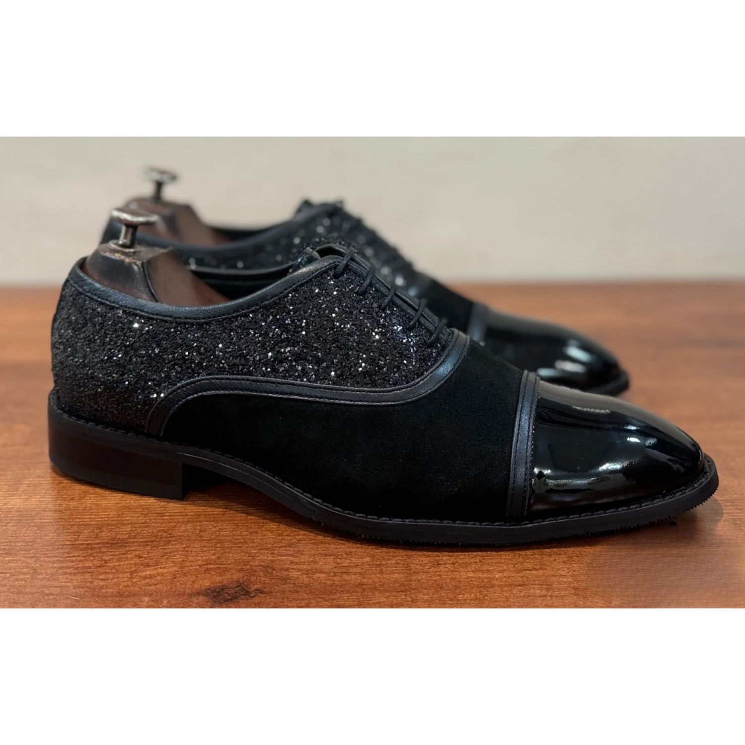 Men’s Oxford Shoes - 24 pair