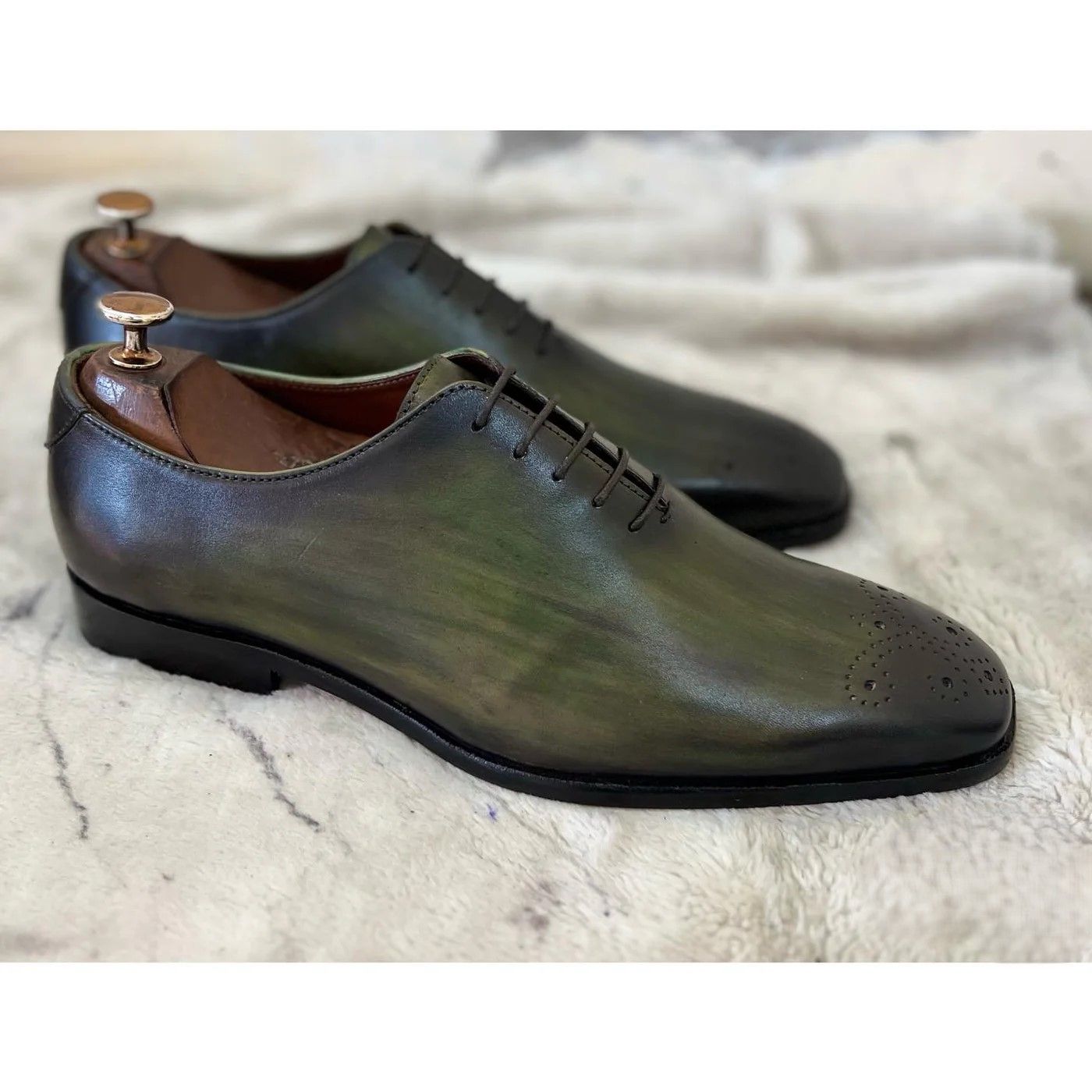 Men’s Oxford Shoes - 24 pair
