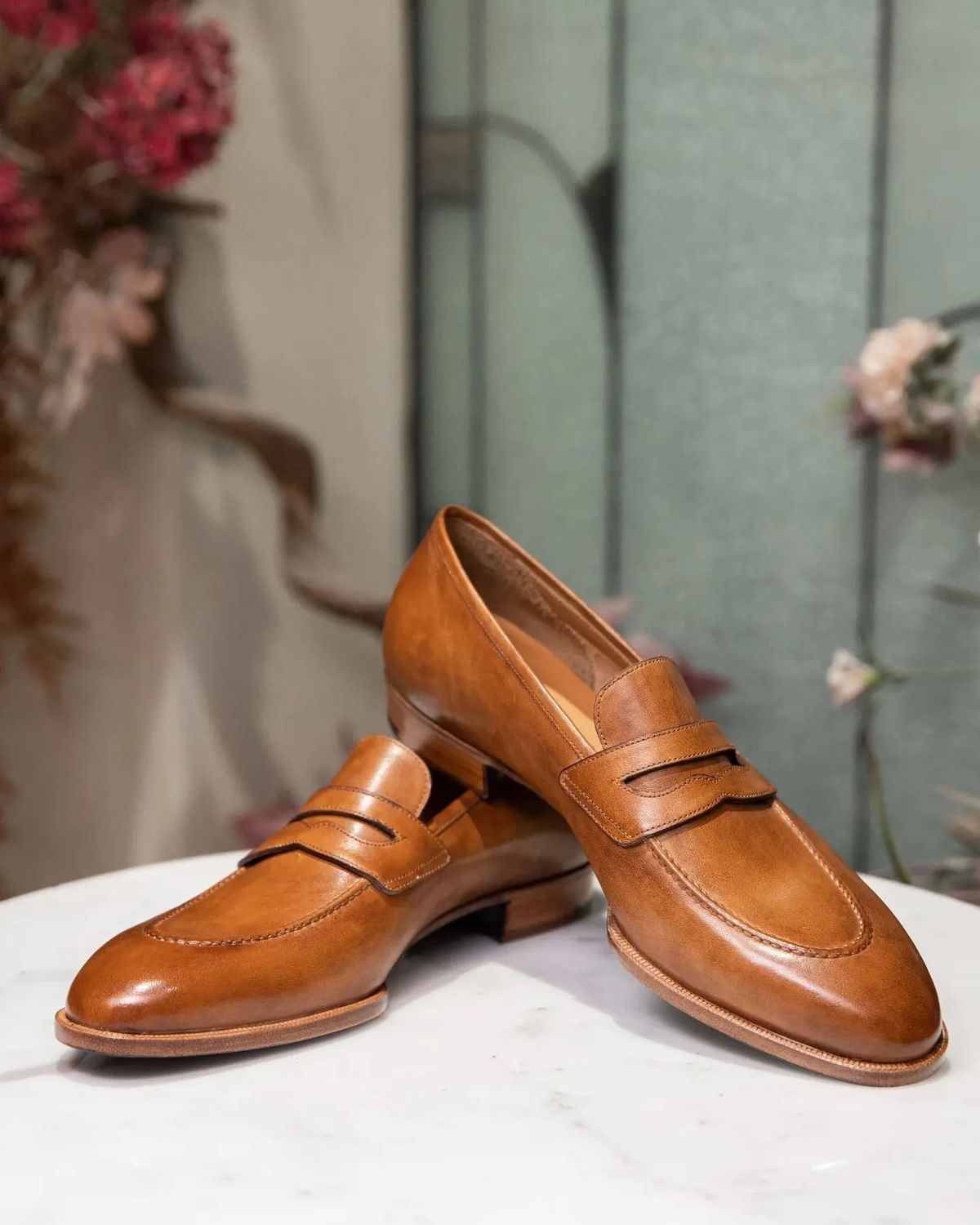 Men’s Loafer Shoes - 48 pair