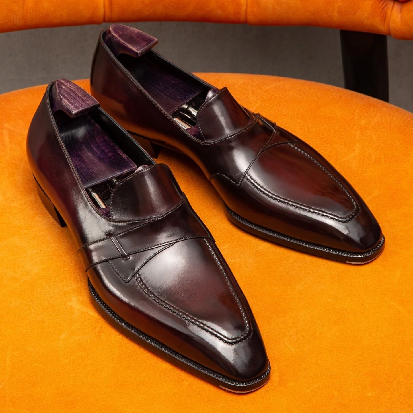 Men’s Loafer Shoes - 24 pair