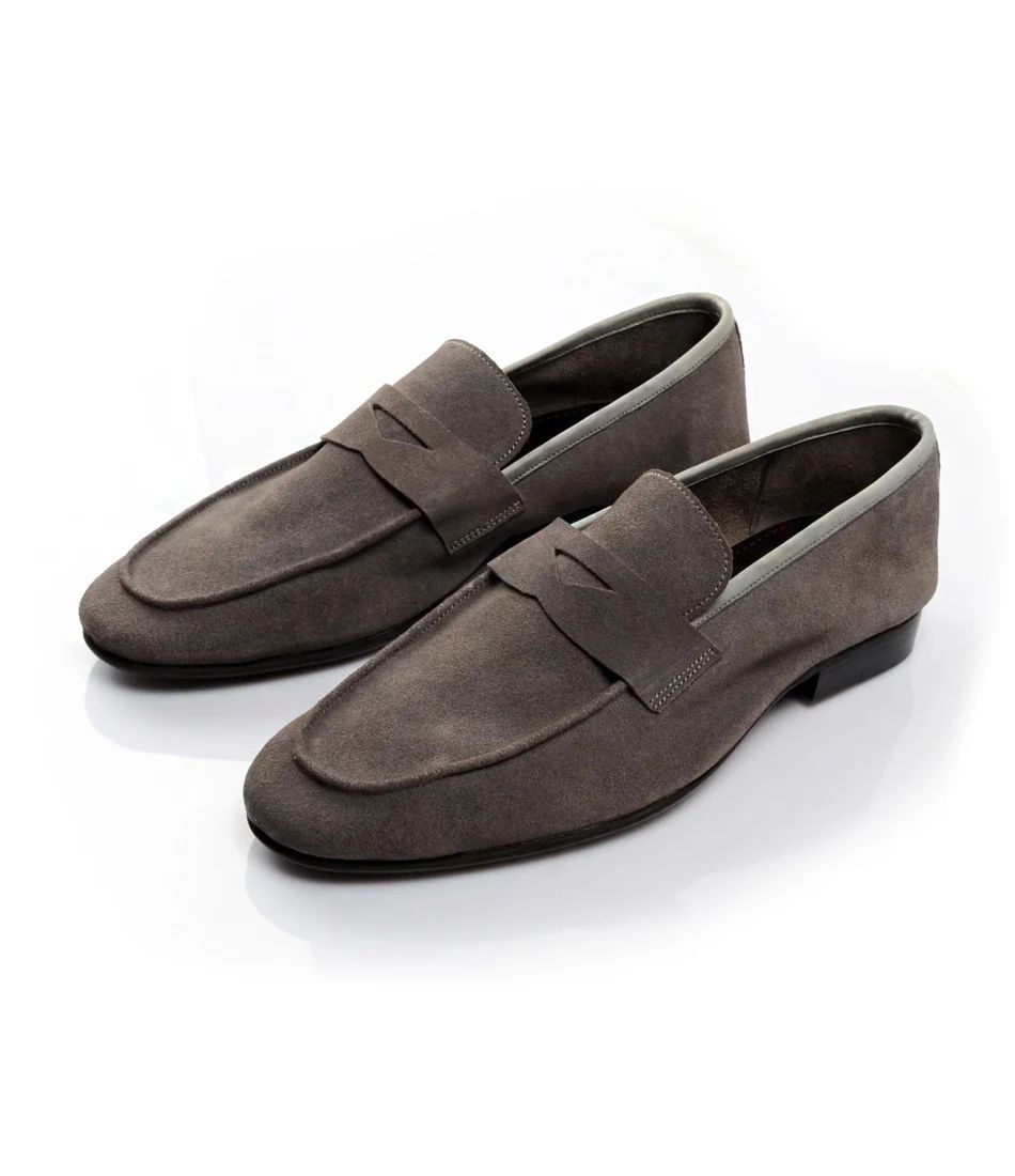 Men’s Loafer Shoes - 48 pair