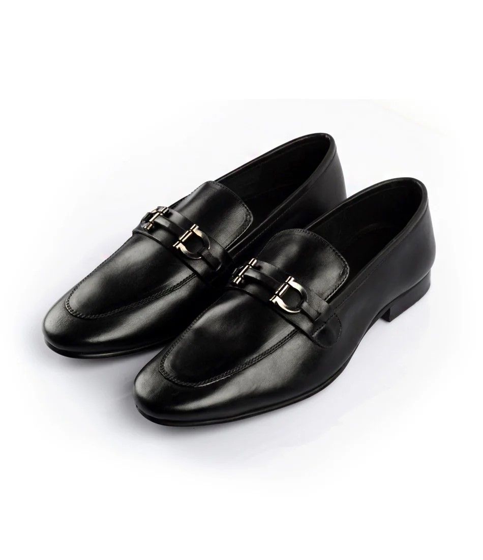Men’s Loafer Shoes - 24 pair