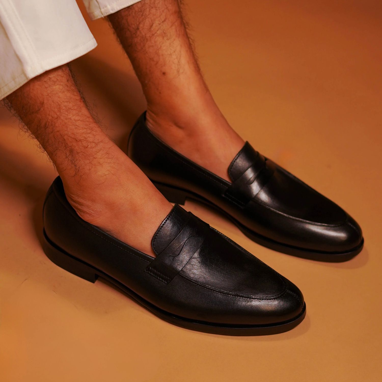 Men’s Loafer Shoes - 48 pair