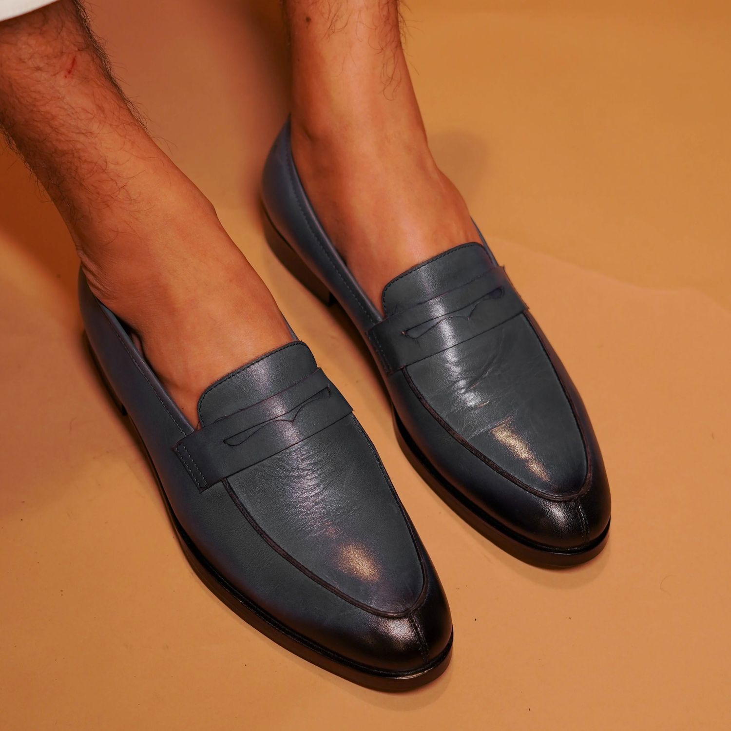Men’s Loafer Shoes - 48 pair