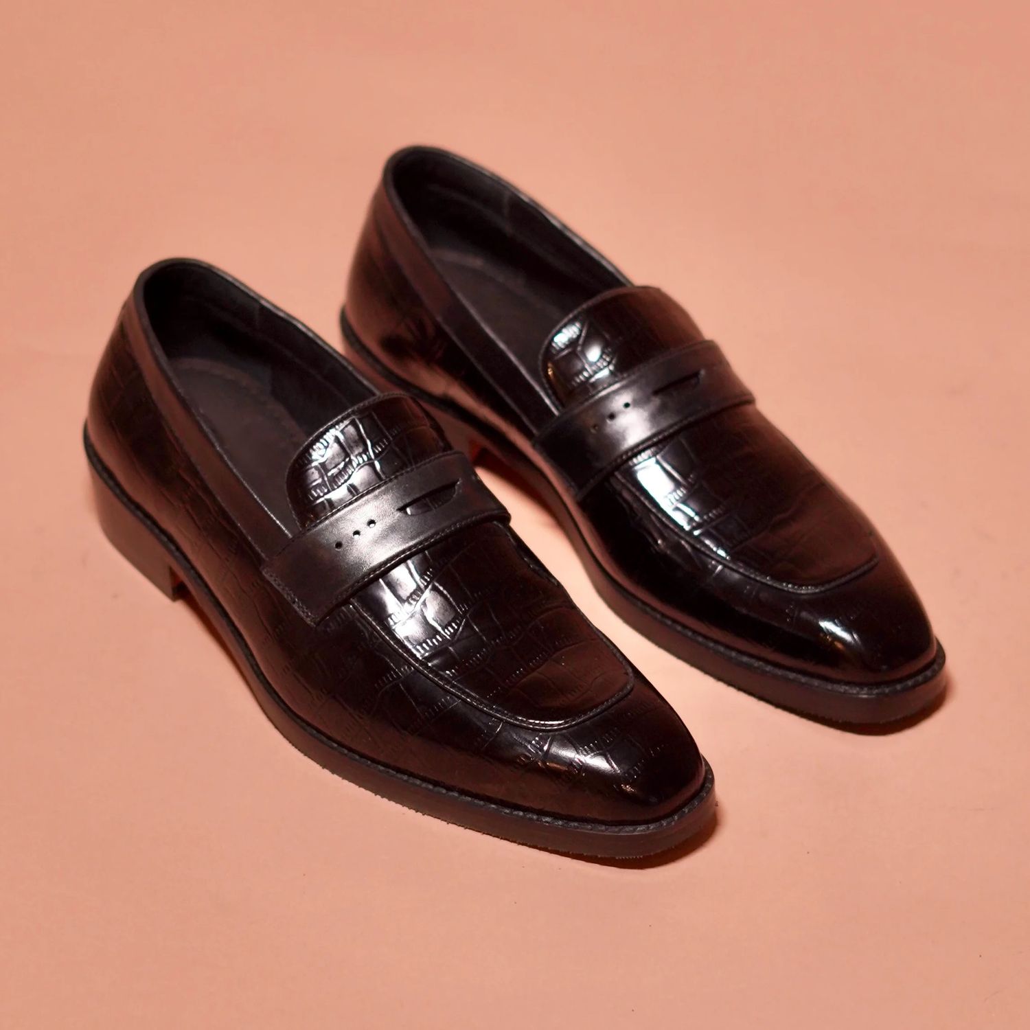 Men’s Loafer Shoes - 24 pair