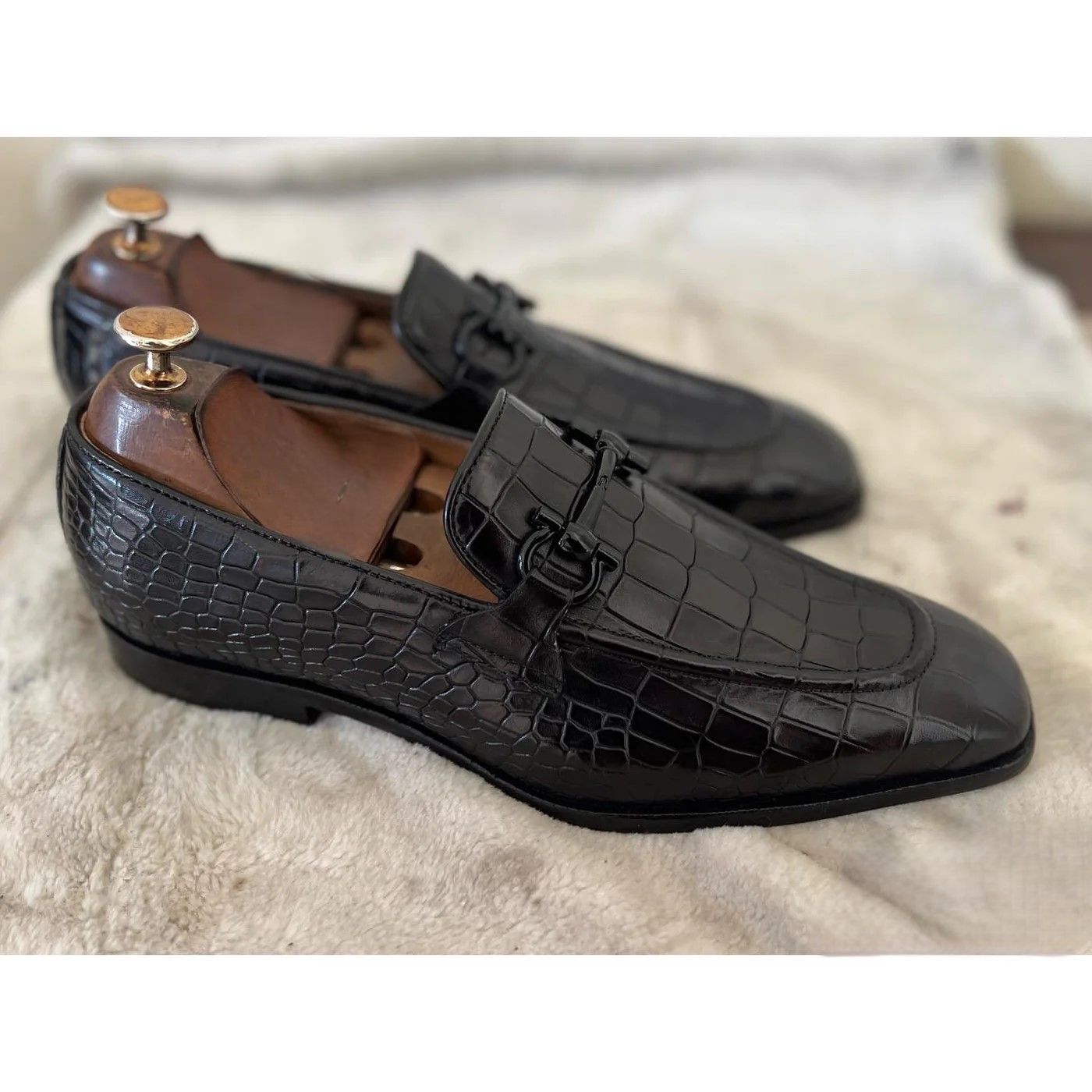 Men’s Loafer Shoes - 24 pair