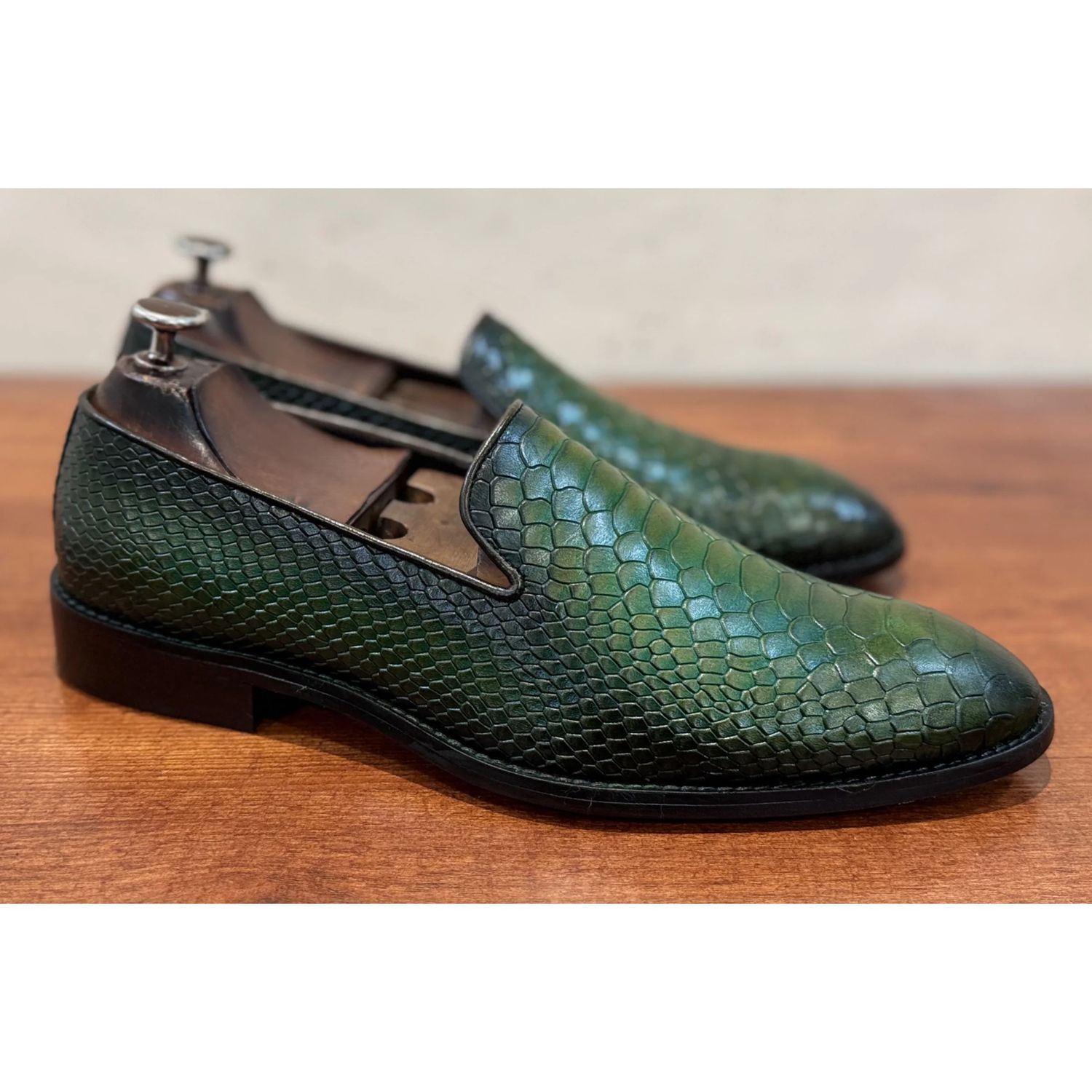 Men’s Loafer Shoes - 48 pair