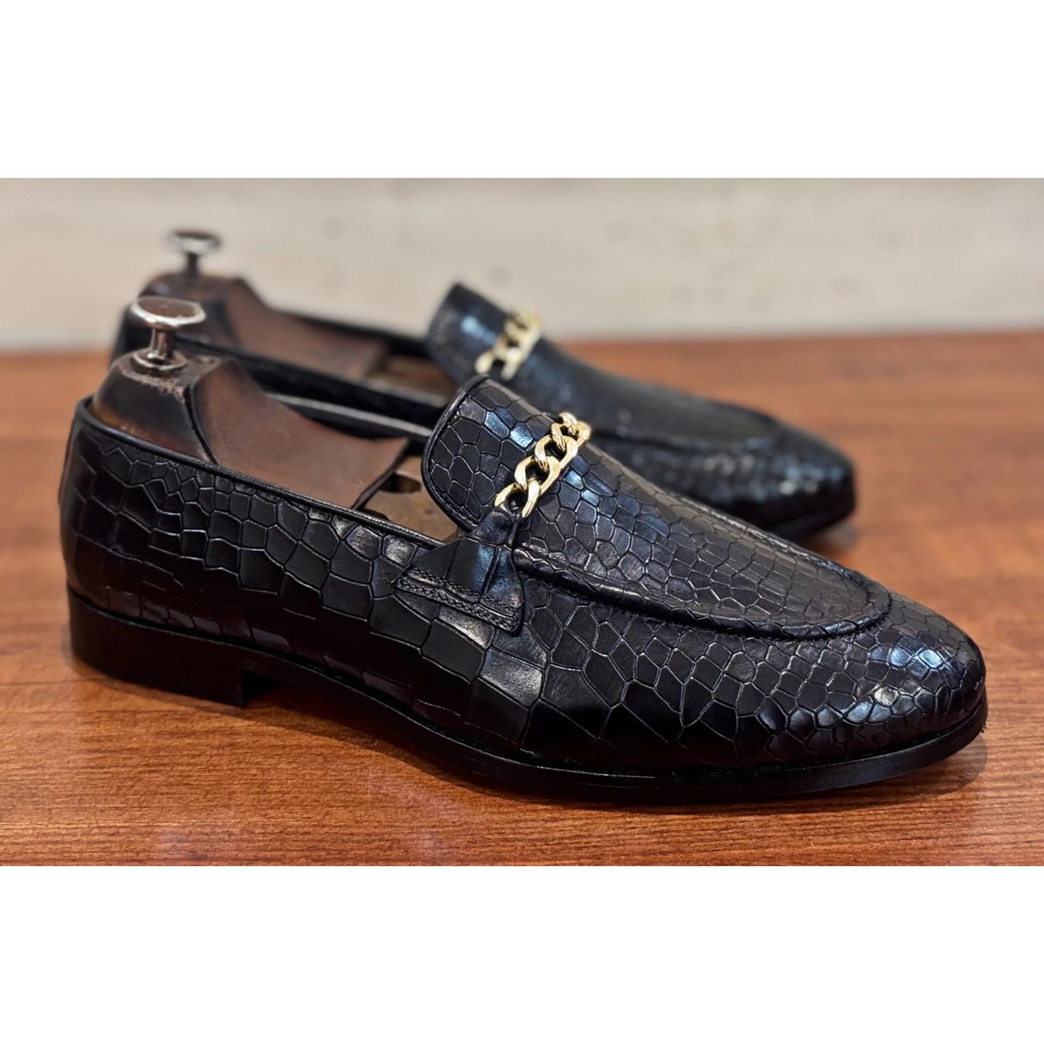 Men’s Loafer Shoes - 48 pair