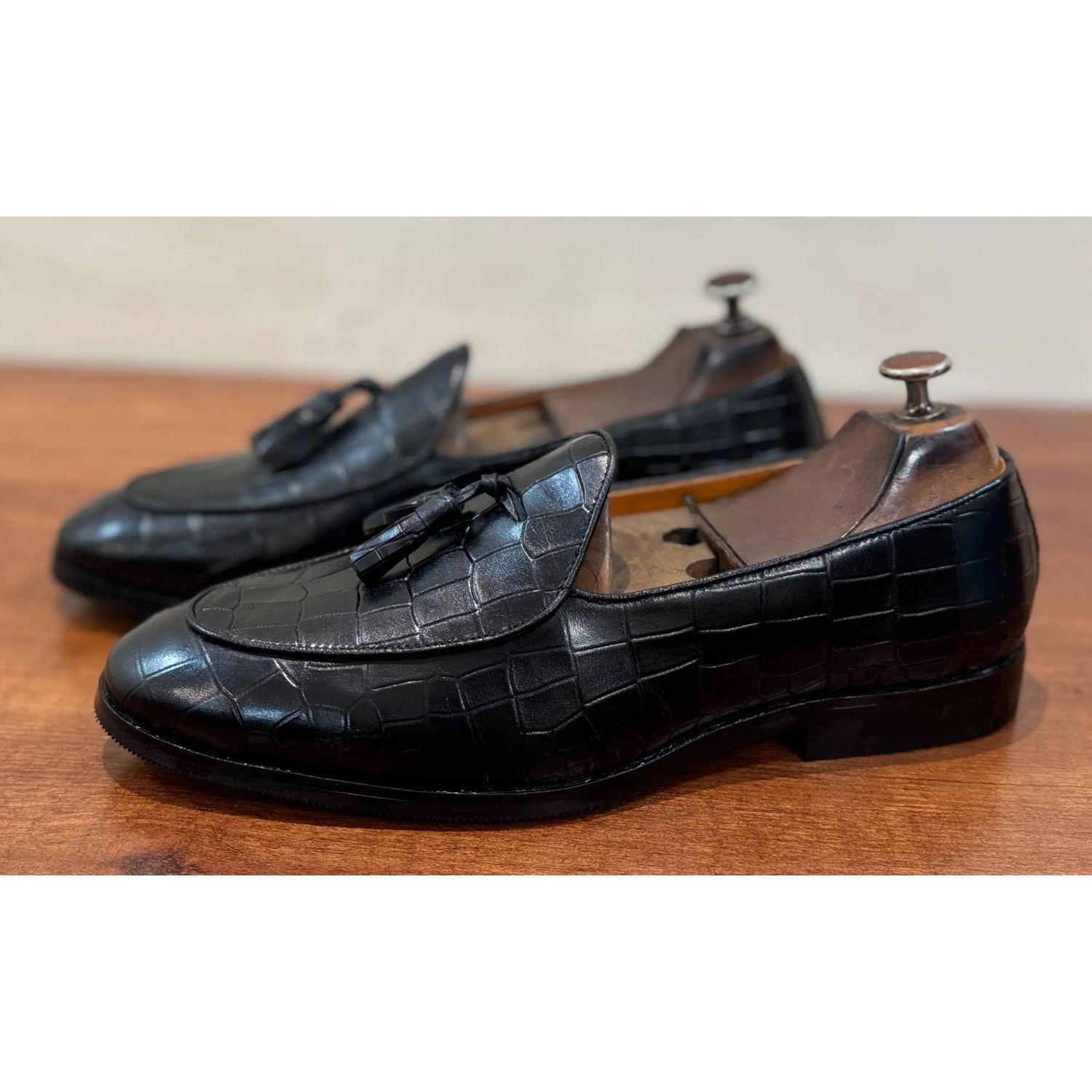 Men’s Loafer Shoes - 24 pair