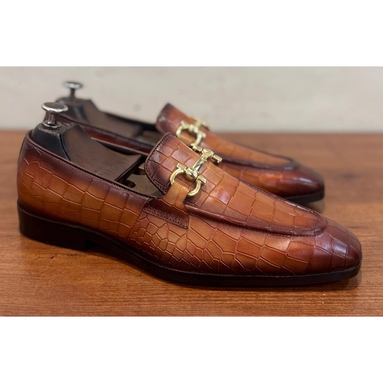 Men’s Loafer Shoes - 24 pair