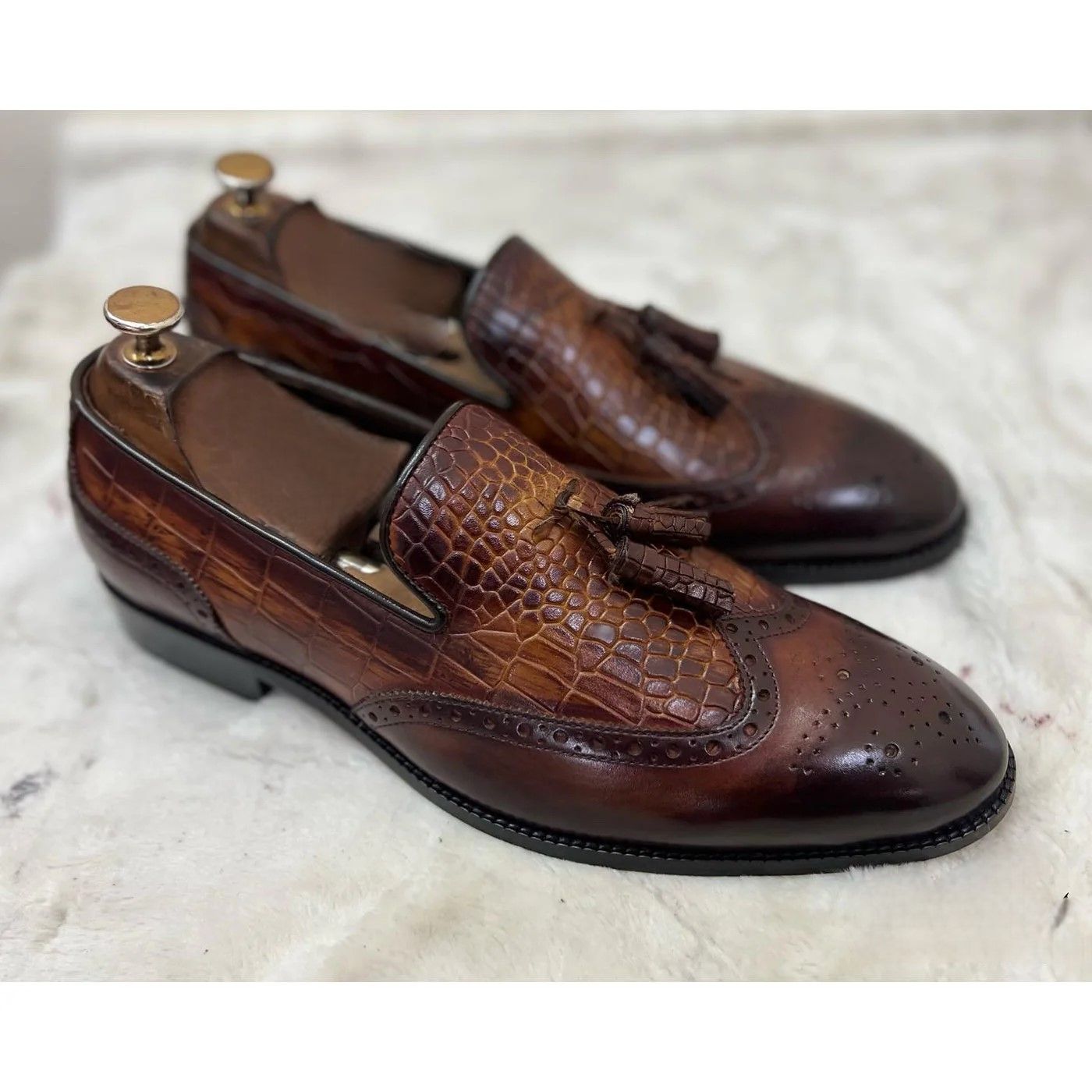 Men’s Loafer Shoes - 24 pair
