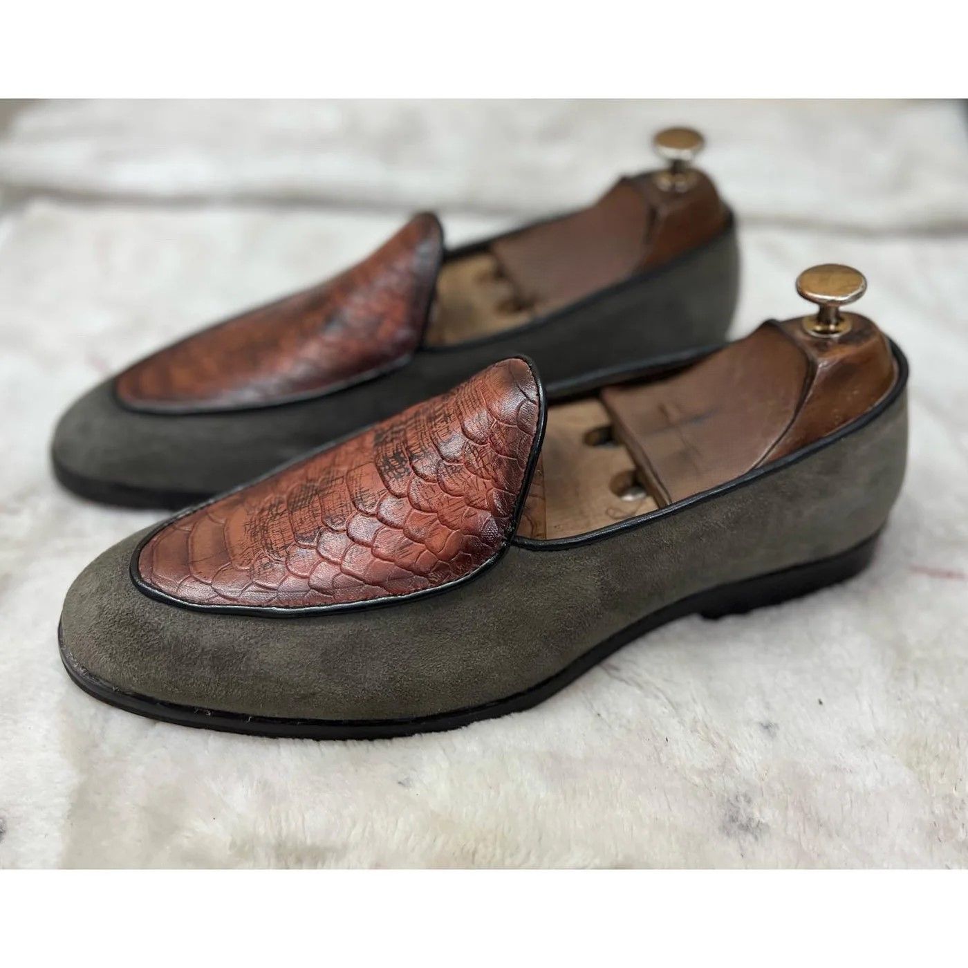 Men’s Loafer Shoes - 48 pair