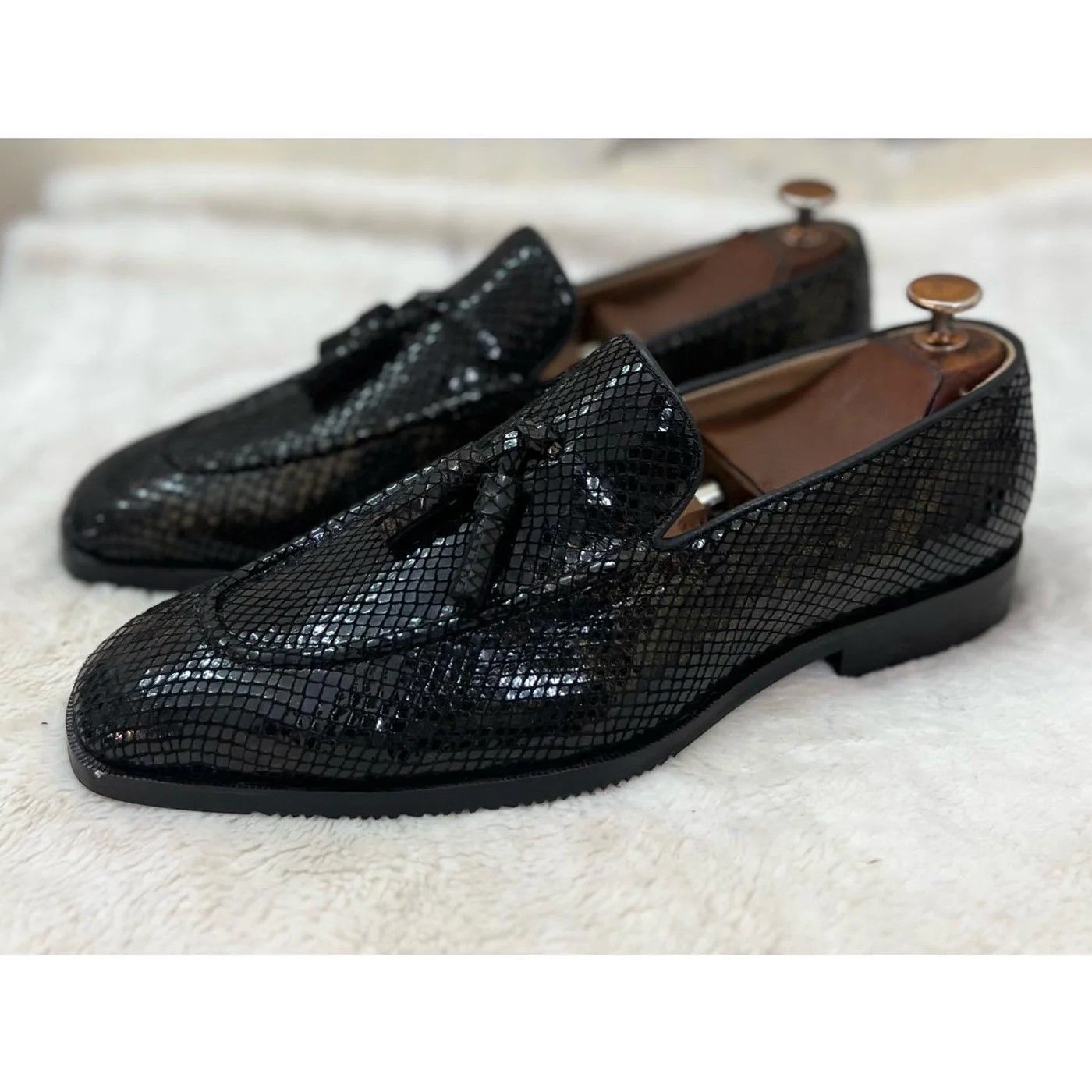 Men’s Loafer Shoes - 24 pair