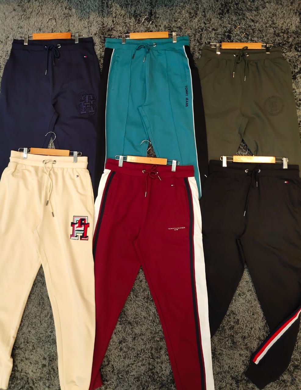 TOMMY HILFIGER Premium Quality Cotton Men&#39;s Joggers - 52 Pc