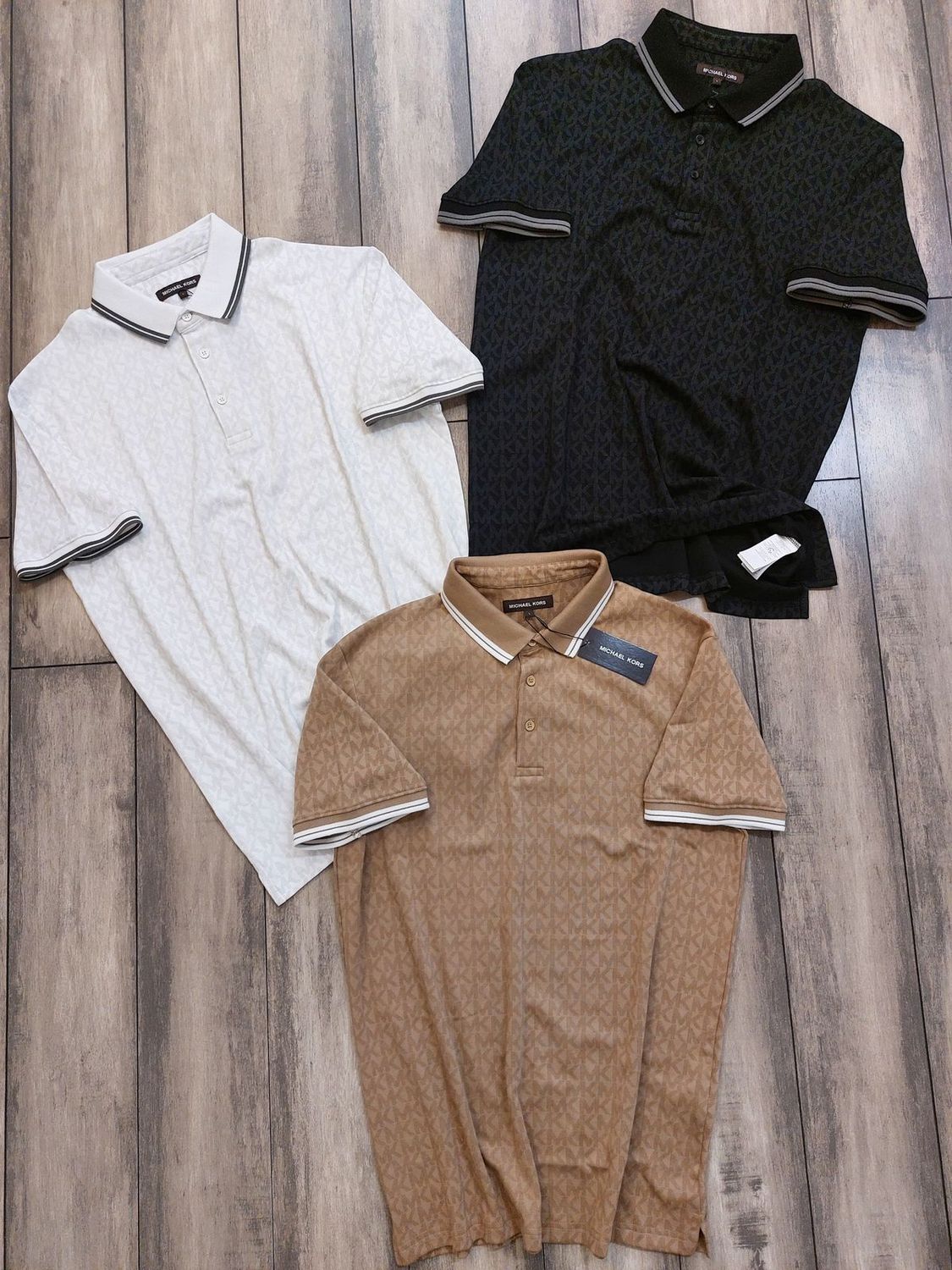 ​Michael Kors Premium Quality Collar Neck Half Sleeve Men&#39;s T-shirt - 52 Pc