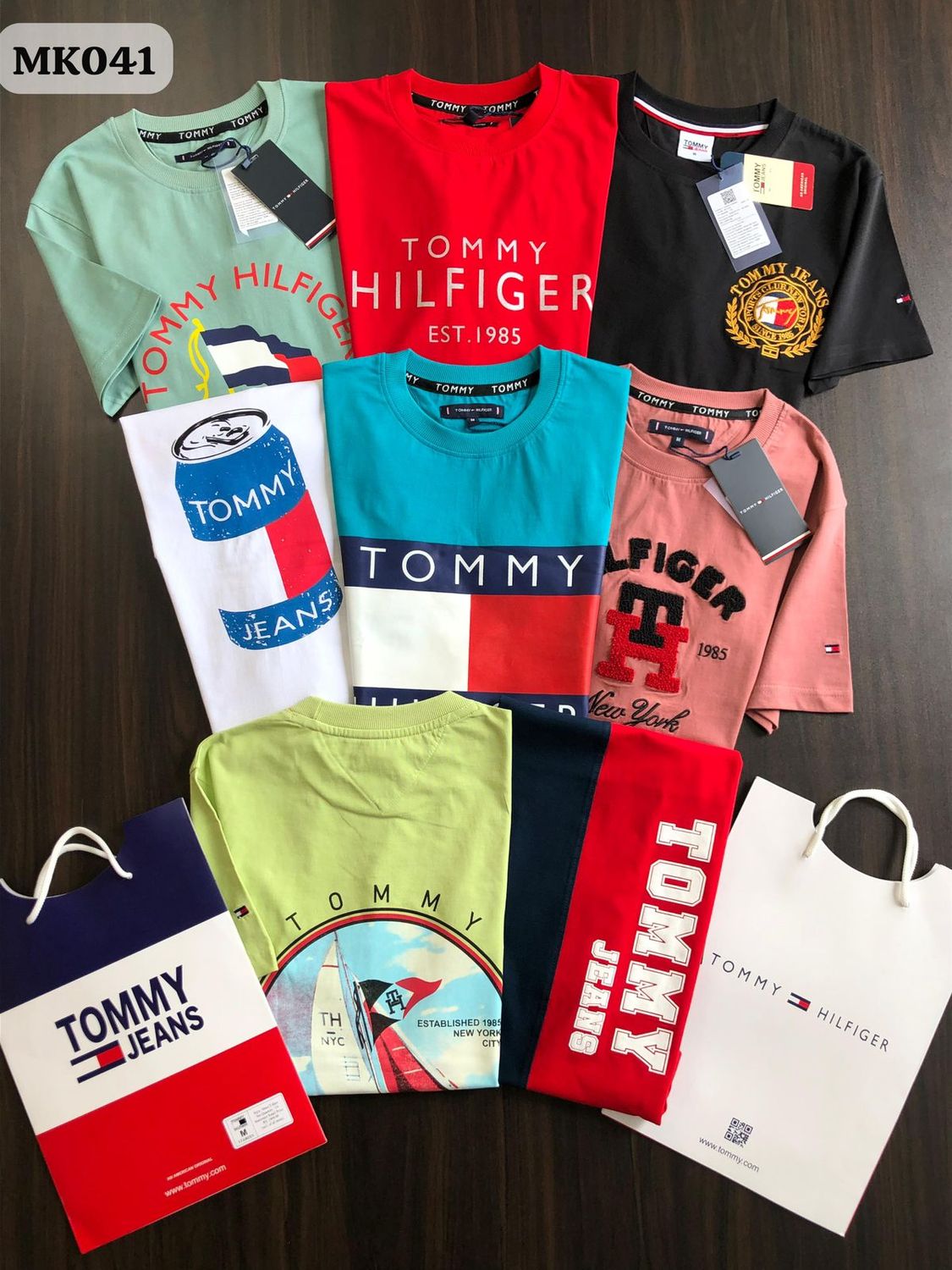 Tommy Hilfiger Premium Quality Cotton Crew Neck Half Sleeve Men&#39;s T-shirt - 37 Pc