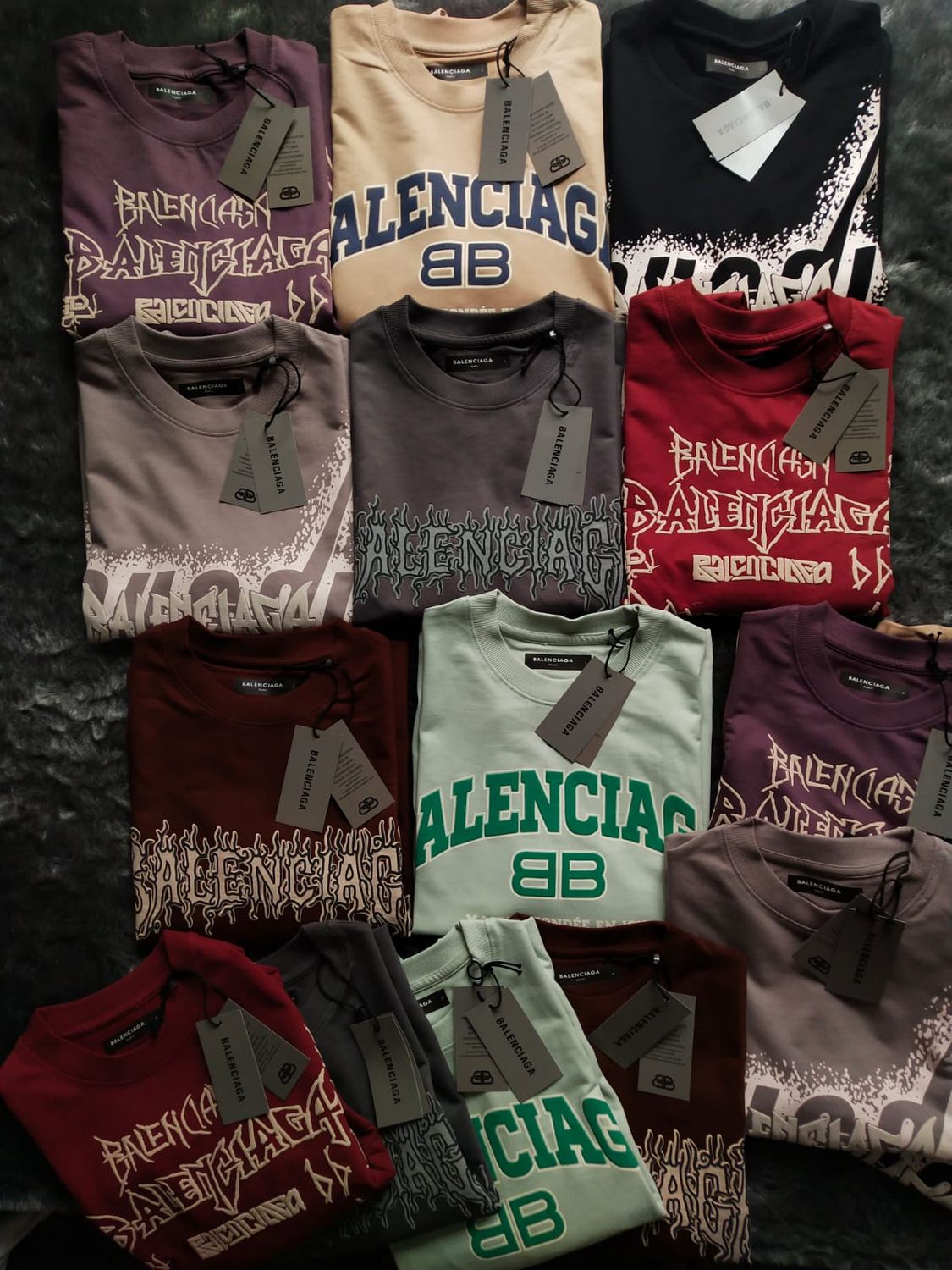 BALENCIAGA Premium Quality Cotton Oversized Dropshoulder Round Neck Half Sleeve Men&#39;s T-shirt - 35 Pc