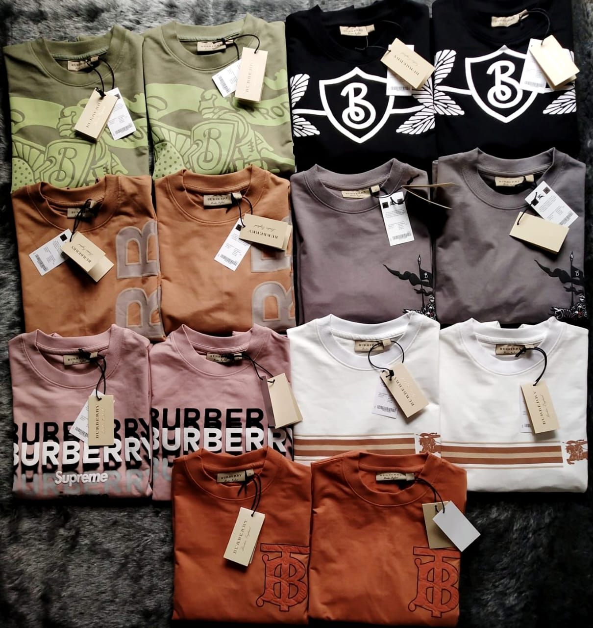BURBERRY Premium Quality Cotton Oversized Dropshoulder Round Neck Half Sleeve Men&#39;s T-shirt - 60 Pc