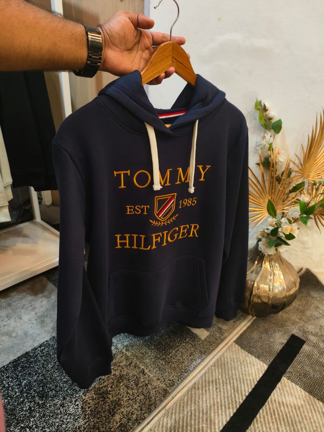 TOMMY HILFIGER Premium Quality Cotton Men&#39;s Hooded Pullover - 34 Pc