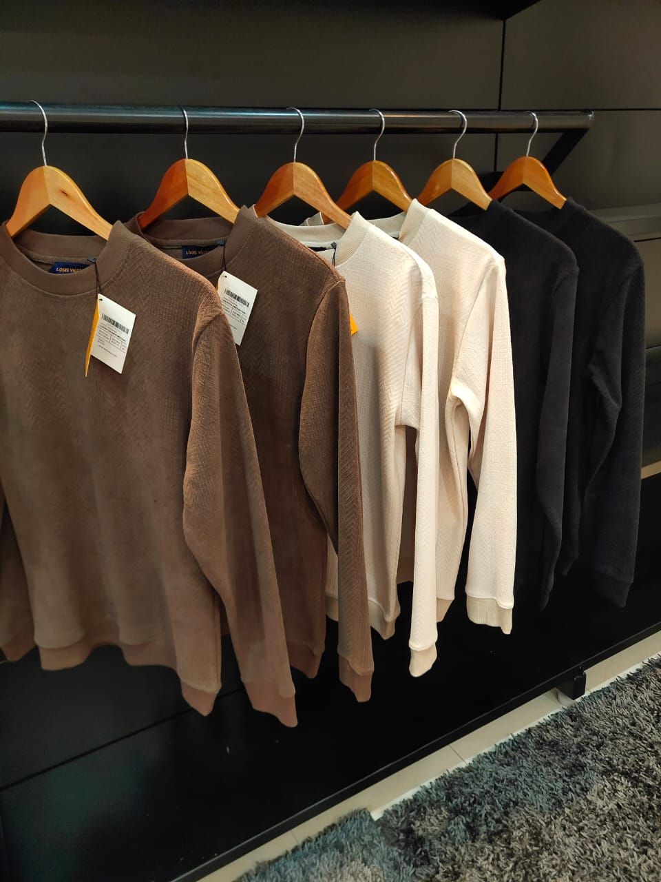 LOUIS VUITTON Premium Quality Cotton Round Neck Full Sleeve Jumper Sweatshirt - 28 Pc