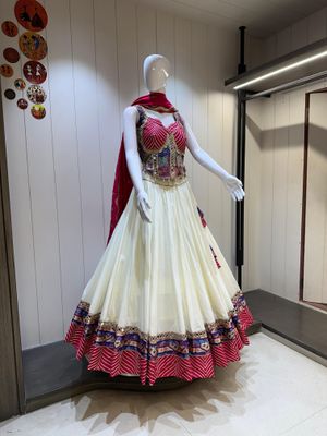 Alia Pure jaam shartin fabric 8 mtr flare Ladies Choli - 5 Set