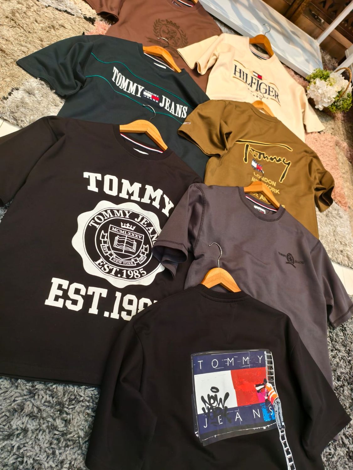 TOMMY HILFIGER Oversized Droup Shoulder Round Neck MEN&#39;S T-Shirt - 60 PC