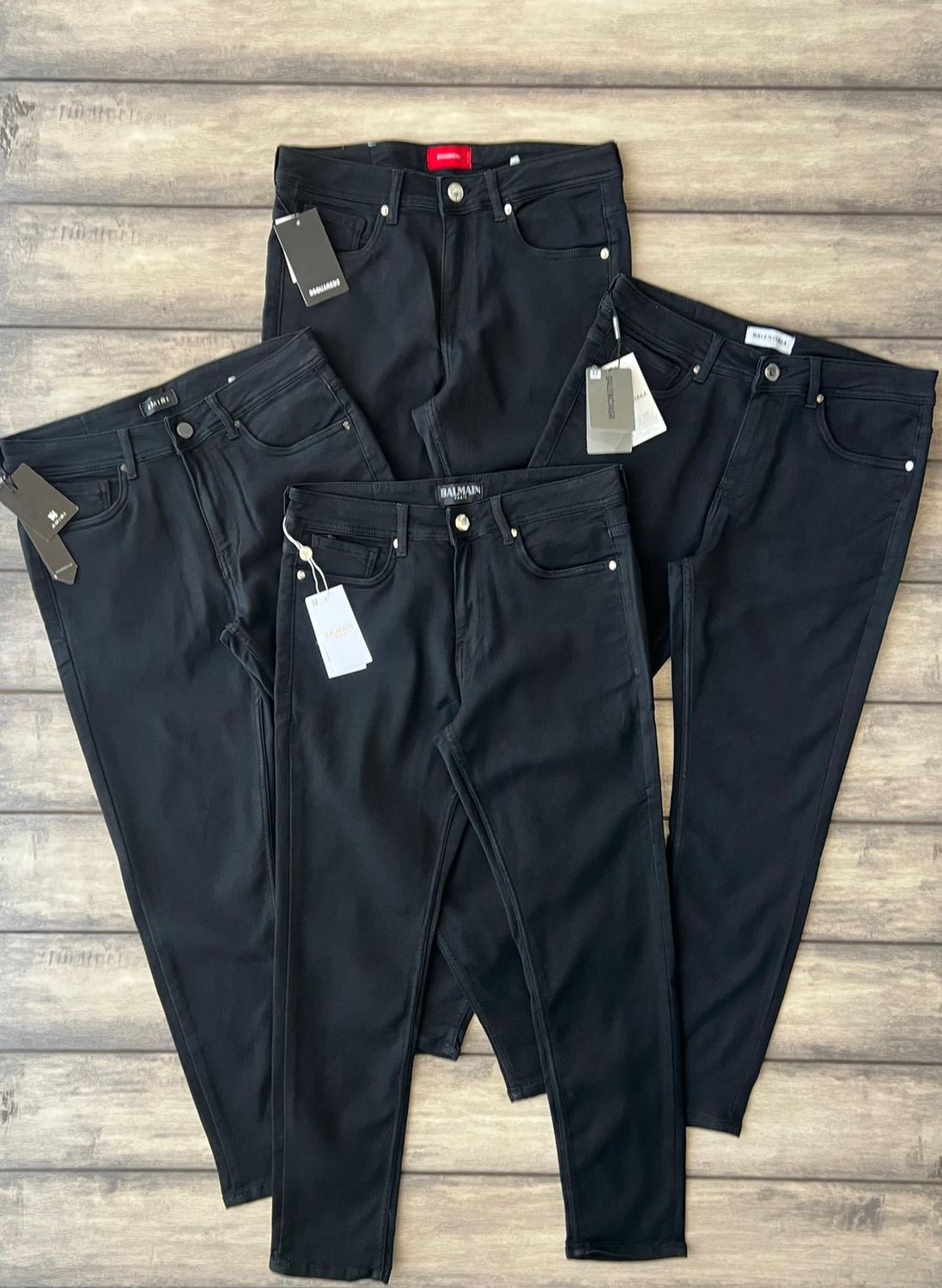 Balmain Premium Quality Ankle Fit Superb fit and fabric Men&#39;s Black Denims - 32 Pc