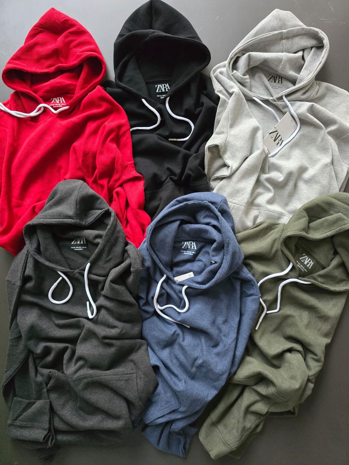 ​Zara (Plus Size ) Premium Quality Cotton Full Sleeve Men&#39;s Hoodie - 30 Pc