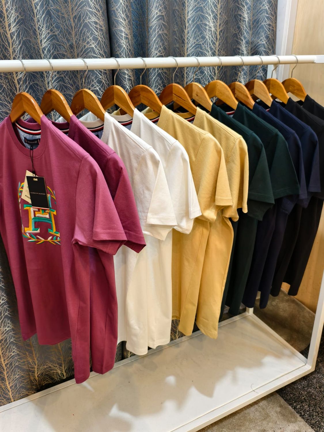 Tommy Hilfiger Premium Quality Cotton Round Neck Half Sleeve Men&#39;s T-shirt - 52 Pc