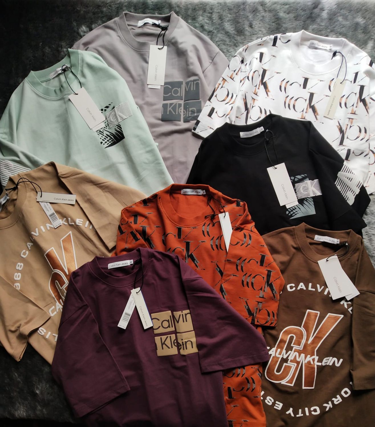 Calvin Klein Premium Quality Oversized Dropshoulder Pure Cotton Round Neck Half Sleeve Men&#39;s T-shirt - 36 Pc