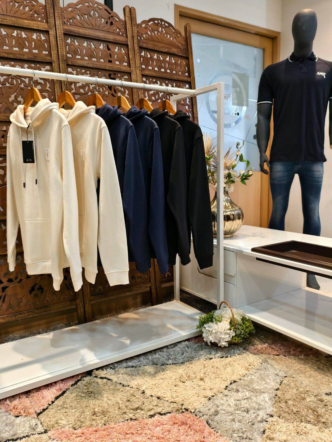 Armani Exchange Premium Quality Cotton Full Sleeve Men&#39;s Hooded Sweatshirt - 28 Pc