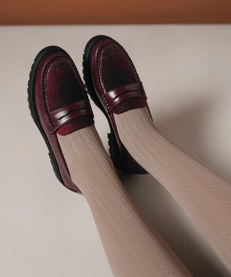 summer winter autumn evergreen Red Shoes for ladies - 90 PAIR