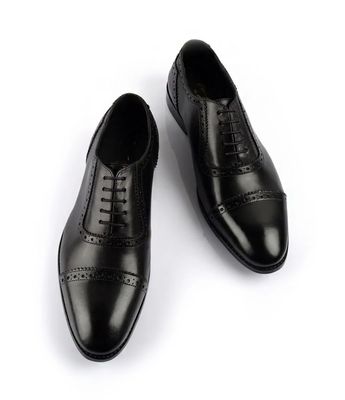 ​Men’s Oxford Shoes - 90 Pair