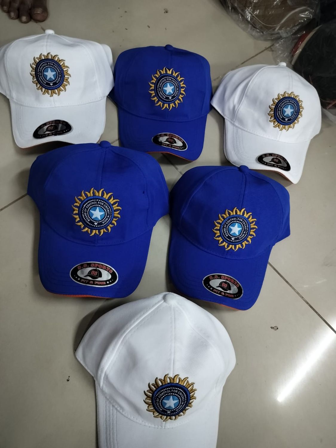Cricket Premium Quality Poly-Cotton Fabric Casual wear Free size Adjustable metal buckle Men's Cap - 50 Pc