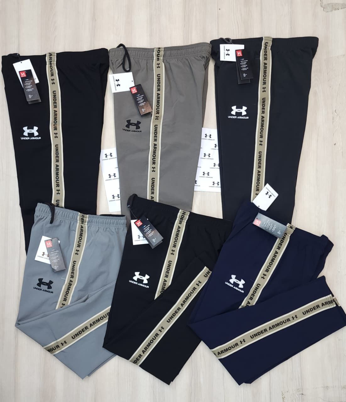 Under Armour Premium Quality Ns Lycra Track Pant - 52 Pc
